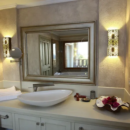 Temenos Luxury & - Boutique Class Hotel